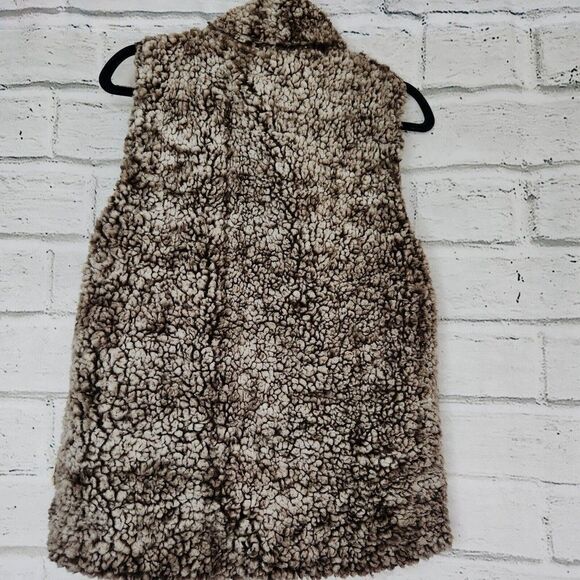 Simply Southern Women's Brown Soft Faux Fur Sleevless Vest Jacket Size Medium - Picture 2 of 14